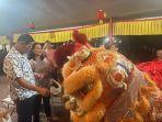 Wali-Kota-Bitung-terpilih-Hengky-Honandar-SE-dan-istri-Ellen-Sondakh-u889.jpg