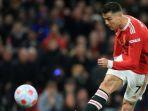 aksi-megabintang-manchester-united-cristiano-ronaldo-saat-mencetak-gol-ke-gawang-chelsea.jpg
