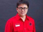 andrei-angouw-pake-baju-pdip.jpg