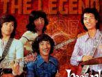 band-legendaris-indonesia-koes-plus-347347.jpg
