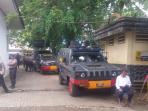 barracuda-merapat-ke-kantor-kpu-manado_20151109_122915.jpg
