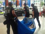 barracuda-polda-sulut-amankan-vcd-bajakan_20150617_153014.jpg