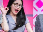 biodata-ayu-ting-ting-lengkap_ayu-ting-ting-berpose_800x450_ccpdm-minjpg7272.jpg