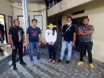 breaking-news-terlibat-cekcok-seorang-perempuan-tikam-pasangan-sendiri-121212.jpg
