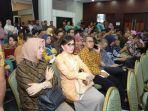 bupati-tetty-paruntu-hadiri-hari-tembakau.jpg