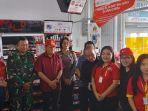 bupati-turun-langsung-periksa-kelayakan-produk-di-sejumlah-minimarket.jpg