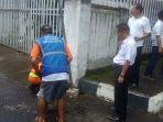 camat-tuminting-tangani-sampah.jpg