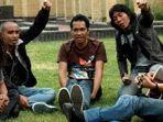 chord-dan-lirik-lagu-slank-terlalu-manis.jpg