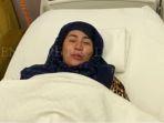 cinta-penelope-saat-menjali-pengobatan-penyakit-kanker-yand-dideritanya.jpg