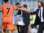 cristiano-ronaldo-bersalaman-dengan-peltaih-juventus-andrea-pirlo-dalam-laga-melawan-spezia.jpg