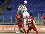cristiano-ronaldo-mencetak-gol-kedua-juventus-saat-melawan-as-roma.jpg