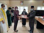 dr-tanty-korompot-kepada-pelaksana-tugas-plt-dr-wahdania-mantangfghfdhdfh.jpg