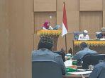 elidawati-membacakan-laporan-banggar-dprk-pidie-terhadap-lkpj-bupati.jpg