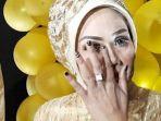 elly-sugigi-menangis-saat-rayakan-ulang-tahun-ke-50.jpg