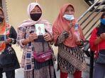 empat-ibu-rumah-tangga-warga-jalan-suka-karya-lorong-kayu-lurus.jpg