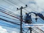 etugas-PLN-jaringan-listrik-di-daerah-Malalayang-Manado-ilustrasi-listrik.jpg