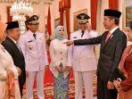 foto-saat-pelantikan-anies-baswedan-dan-sandiaga-uno.jpg
