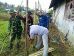 foto-suasana-warga-nanasi-membuat-pagar-sekolah-tk-teratai-12.jpg