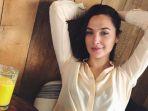 gal-gadot-si-cantik-yang-bercahaya.jpg