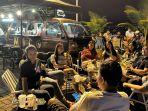 gerai-Coffe-Truck-Moco-Coffe-and-Choco-yang-berada-di-Sun-Bay.jpg