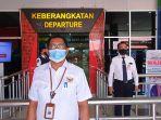 gm-t-ap-i-bandara-samrat-manado-minggus-gandeguai-dan-jajaran-mengikuti-upacara-bender.jpg