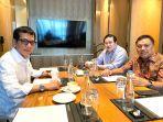 gubernur-olly-ngopi-bareng-menteri-wishnutama.jpg
