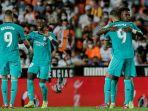 hasil-valencia-vs-real-madrid-vinicius-junior-dan-karim-benzema-bawa-los-blancos-menang-dramatis.jpg