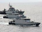 ilustrasi-3-kri-usir-kapal-asing-china-yang-masih-mencuri-ikan-di-laut-natuna.jpg