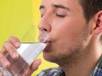 ilustrasi-minum-air.jpg