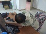 ilustrasi-tertidur-di-kantor.jpg