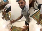 indahnya-toleransi-meski-beda-agama-pemuda-ini-benarkan-arah-kiblat-23.jpg