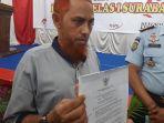 istri-umar-patek-resmi-jadi-wni.jpg