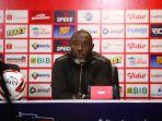 jackson-tiago-konferensi-pers-vs-borneo.jpg
