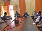jajaran-manajemen-tribun-manado-menyambangi-kantor-kpu-provinsi-sulut.jpg