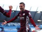 jamie-vardy-berhasil-membuat-trigol-alias-hattrick.jpg
