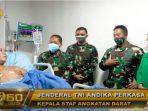 jenderal-andika-perkasa-saat-menjenguk-korban-kecelakaan-helikopter-mi-17.jpg