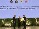 join-declaration-antara-direktur-retail-dan-niaga-pln-edi-srimulyanti.jpg