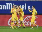 jordi-alba-merayakan-dengan-penyerang-argentina-barcelona-lionel-messi.jpg