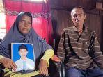 juriah-dan-rohani-orang-tua-ari-abk-asal-ogan-komering-ilir-yang-jenazahnya-di-larung-ke-laut.jpg
