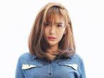 kabar-angela-lee-akui-menyesal-lakukan-operasi-implan-jebol-nyaris-tembus-ke-kulit.jpg