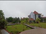 kantor-pemkot-tomohon-tak-pasang-bendera-setengah-tiang.jpg