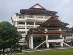 kantor-pemprov-sulawesi-utara-56jlp.jpg