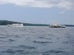 kapal-pariwisata_20181009_190506.jpg