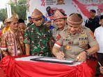 kapolda-sumsel-irjen-pol-firli-menandatangani-naskah-deklarasi-kesetiaan.jpg