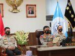 kapolri-jenderal-polisi-idham-azis-di-sela-sela-acara-pengukuhan-tim-koordinasi-interpol.jpg