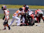 kecelakaan-pedrosa-lorenzo-dan-dovizioso-di-motogp-spanyol_20180507_131333.jpg
