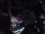 kecelakaan-tunggal-mobil-jenis-l-300-nomor-polisi-z-8766-hi.jpg