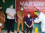 kegiatan-vaksinasi-yang-berlangsung-di-rsus-lapangan-sawang.jpg