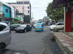 keluhan-warga-direspon-lubang-jalan-walanda-maramis-manado-sulawesi-utara-langsung-ditambal.jpg