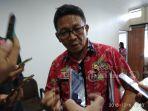 kepala-dinas-perkebunan-sulut-refly-ngantung.jpg